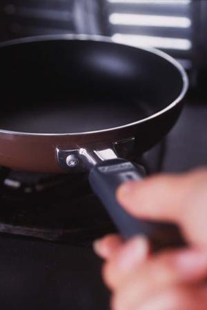 スーツのクリーニング方法と保管術を徹底解説！