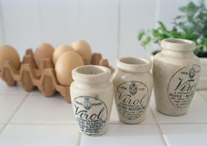 美容師が名刺のデザインを発注する